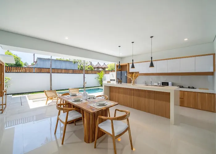Вилла Sofia - Quiet Pool Escape With Spacious Sundeck In Prime Location Чангу