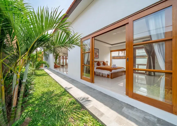 Sofia - Quiet Pool Escape With Spacious Sundeck In Prime Location Canggu (Bali)
