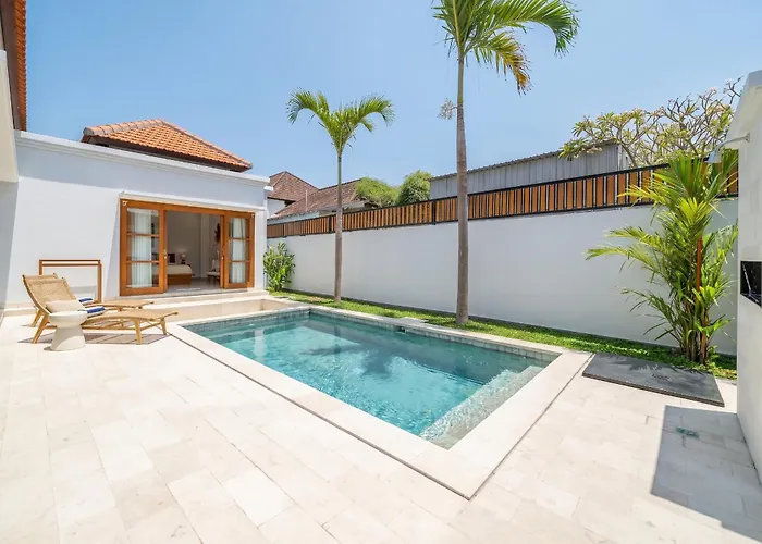 Sofia - Quiet Pool Escape With Spacious Sundeck In Prime Location Villa